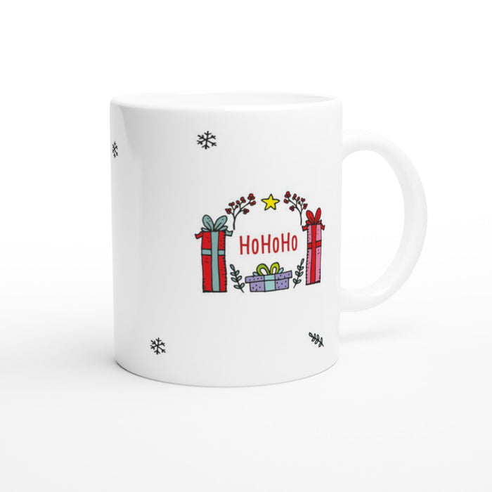 Tasse HoHoHo - Schriftzug mit Schneeflocken und Geschenken