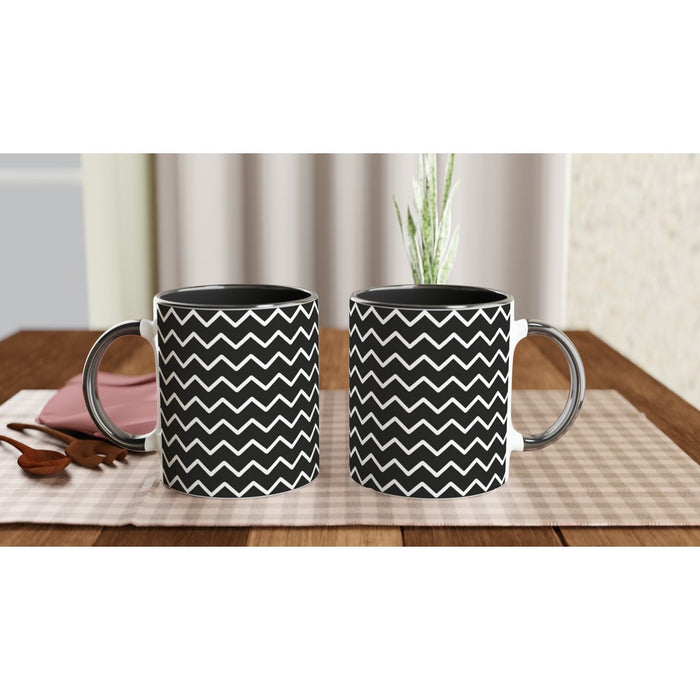 Tasse mit Zickzackmuster - schwarz/weiß, verschiedene Farben