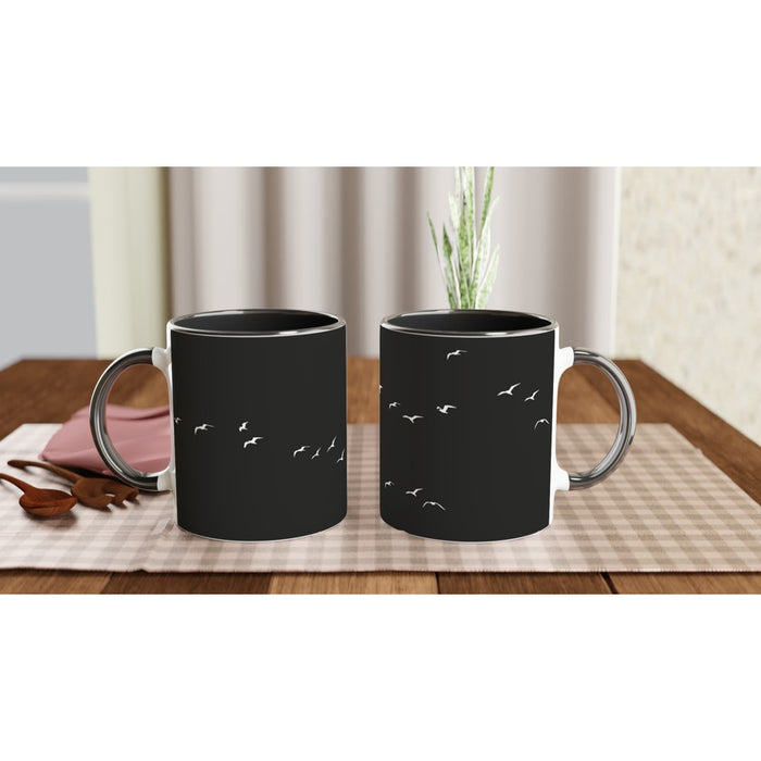 Tasse mit Vögeln - schwarz/weiß, verschiedene Farben